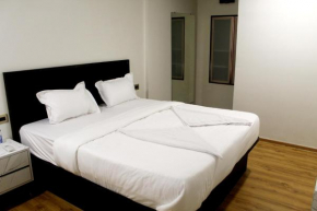4 Points Lodging & Boarding